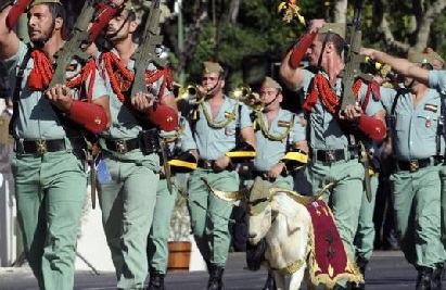 Испанские военные отправили на пенсию козла
