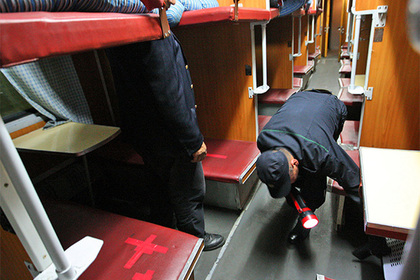 В Госдуме предложили штрафовать за «грязные носки» в плацкарте