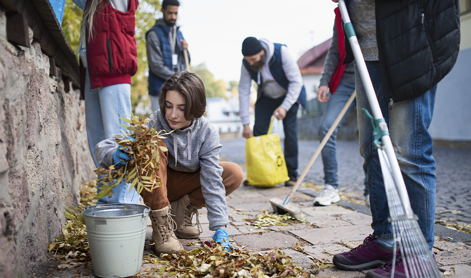 Коммунист Малинкович советует искать любовь с метлой